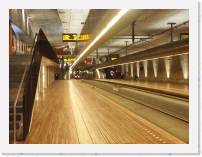 pict5231 * (Holland, Den Haag), spui or grote markt underground tram station. (check) * 2560 x 1920 * (3.57MB)