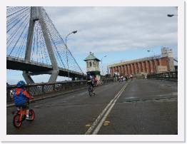 pict8980 * 2560 x 1920 * (2.15MB)