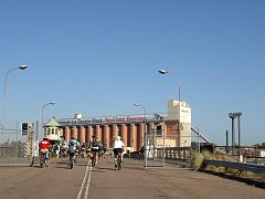  Glebe Island Bridge.