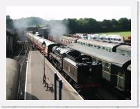 pict5670 * (Great Britain, Wansford), Nene Valley Railway. The train to Peterborough arriving back at Wansford. * 2560 x 1920 * (2.04MB)