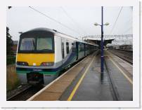 pict5386 * (Great Britain, Colchester), Colchester North Station. Train for Walton-on-the-Naze that will stop at Colchester Town station. Services in the area seem to be divided between these BREL built class 321 units and new Siemens class 360s. * 2560 x 1920 * (2.16MB)