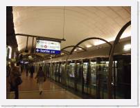 pict6091-02 * (France, Paris), Châtelet. Metro line 14. * 2560 x 1920 * (3.53MB)
