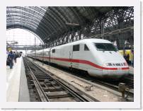pict4911 * (Germany, Frankfurt), Frankfurt Haupbahnhof. 'Classic or ICE1 set'. * 2560 x 1920 * (2.68MB)