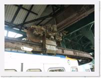 pict4998 * (Germany, Wuppertal), Schwebebahn - Vohwinkel station - bogie supporting the car. * 2560 x 1920 * (1.99MB)