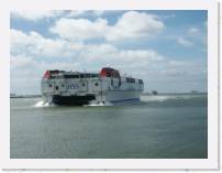 pict5341 * (Holland, Hoek van Holland Haven), The ferry backing into the dock. * 2560 x 1920 * (1.78MB)