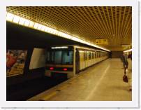 pict6303 * (Italy, Milano), Duomo. Metro Line 3. * 2560 x 1920 * (3.64MB)
