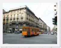 pict6420 * (Italy, Milano), Via P.te Sevesco crossing Via Tonale and the Filobus routes. * 2560 x 1920 * (2.22MB)