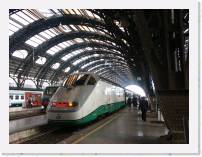 pict6433 * (Italy, Milano), Milano Centrali. ES* 9437 The train we caught to Bologna. The train's eventual destination was Napoli. * 2560 x 1920 * (2.25MB)