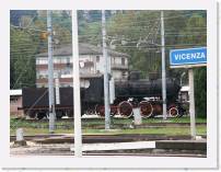 pict6772 * (Italy, Vicenza), Vicenza Stazione. There is a loco depot at Vicenza, they have this locomotive 'stuffed and mounted' outside their shed. * 2560 x 1920 * (2.88MB)