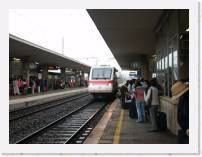 pict6780 * (Italy, Vicenza), Vicenza Stazione. Our train to Roma Termini. A ETR 480 Pendalino. * 2560 x 1920 * (2.05MB)