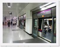 pict4827 * (Singapore), Dhobi Ghaut. NEL MRT platform. * 2560 x 1920 * (2.22MB)