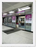 pict4828 * (Singapore), Dhobi Ghaut. NEL MRT platform. * 1920 x 2560 * (796KB)