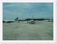 pict4852 * (Singapore), Changi Airport. * 2560 x 1920 * (1.86MB)