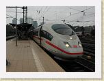 P9271855 * (Germany, Frankfurt), Hauptbahnhof - our train from Köln, (ICE629). * (Germany, Frankfurt), Hauptbahnhof - our train from Köln, (ICE629). * 3648 x 2736 * (2.23MB)